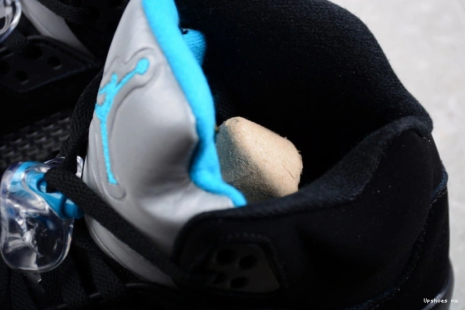 Aqua Jordan DD0587-047 Retro 5 0516
